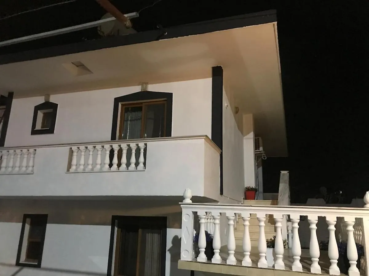 Guest house Guesthouse Marios Ksamil